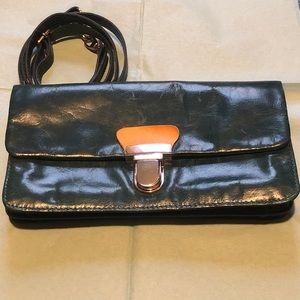 Fabulous deep green Acote crossbody purse